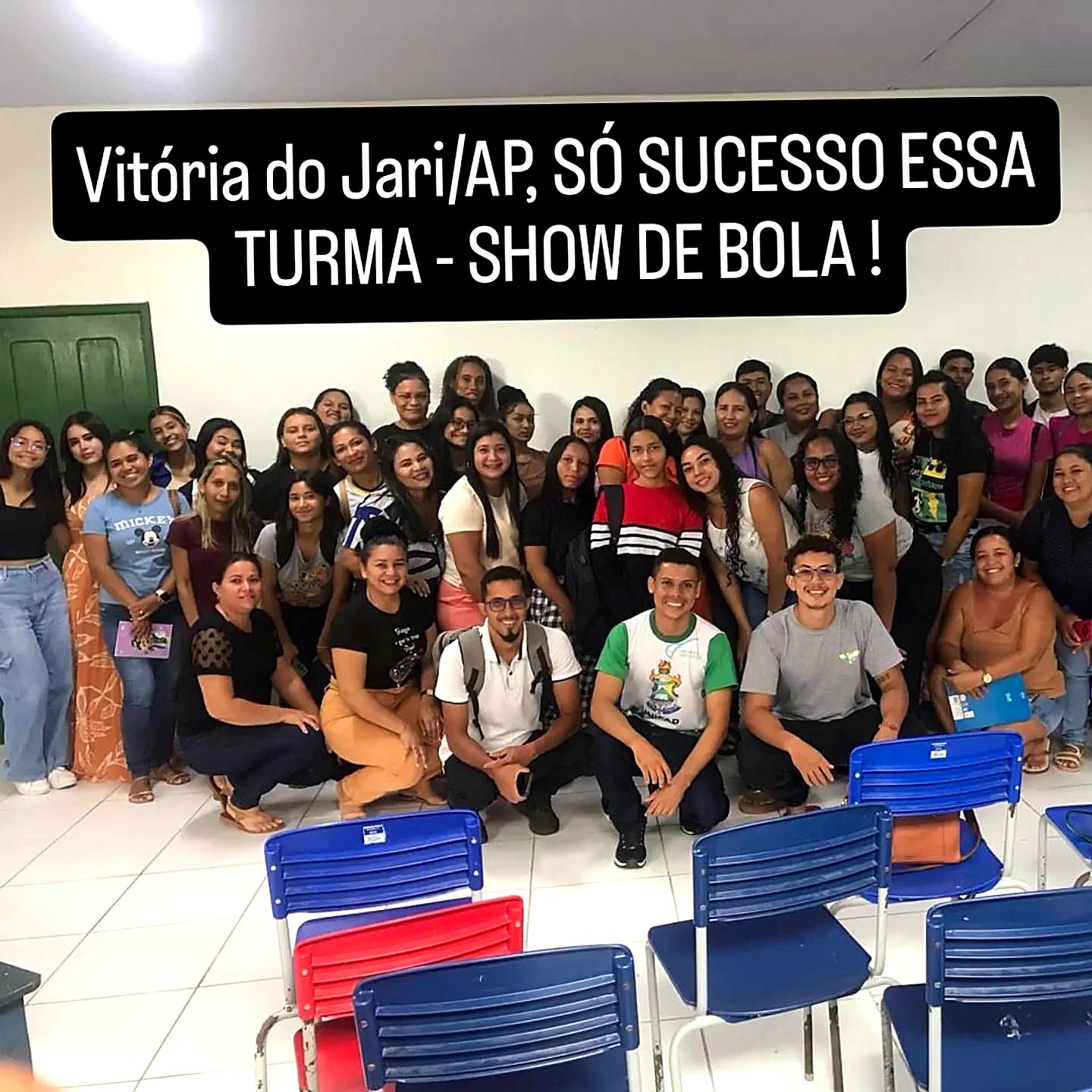 Estudantes reunidos ao final das atividades da turma.